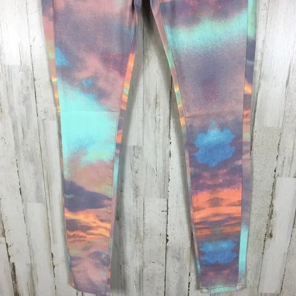 NWT Pistola REVOLVE Dawn Sunset Tie Dye Skinny Jeans Pants 26 Multicolored Swirl - Picture 3 of 6